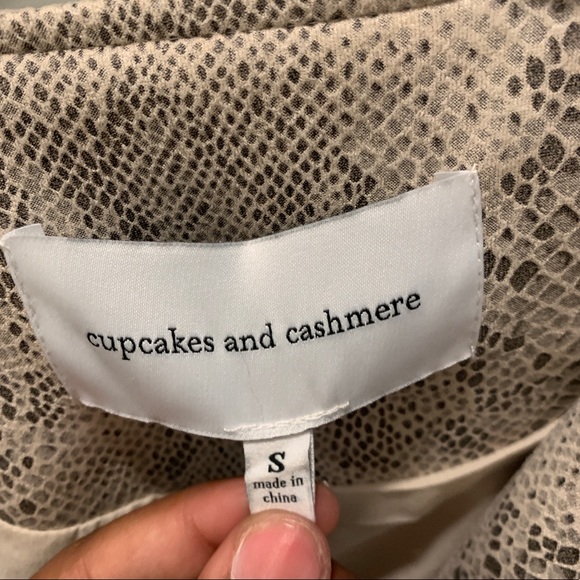 CUPCAKES & CASHMERE - snakeskin faux suede jacket, size S, in perfect condition - Picture 7 of 7